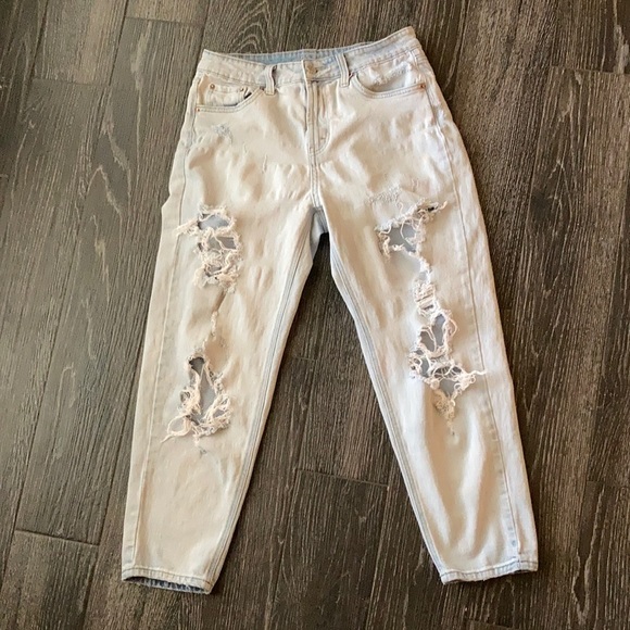 High Rise Mom Jeans - Picture 3 of 7